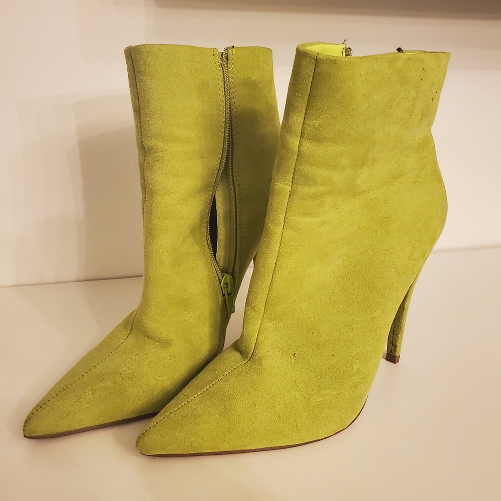 Shoe Dazzle Vibrant Green Heeled Boots